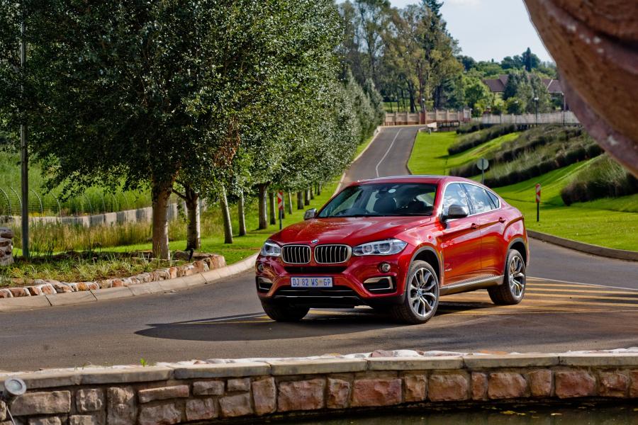  BMW X6 xDrive5.0i 2015 года  (ZA) (фото 4 из 30)
